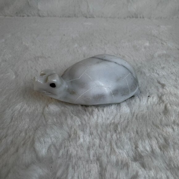 Vintage Hand Carved White Onyx Marble Turtle Figurine Mexico stone collectible - Picture 3 of 7